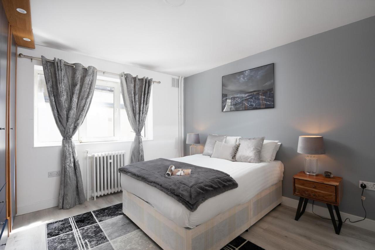 Spacious 4 Bedroom House Next To Kensington Palace London Exterior photo