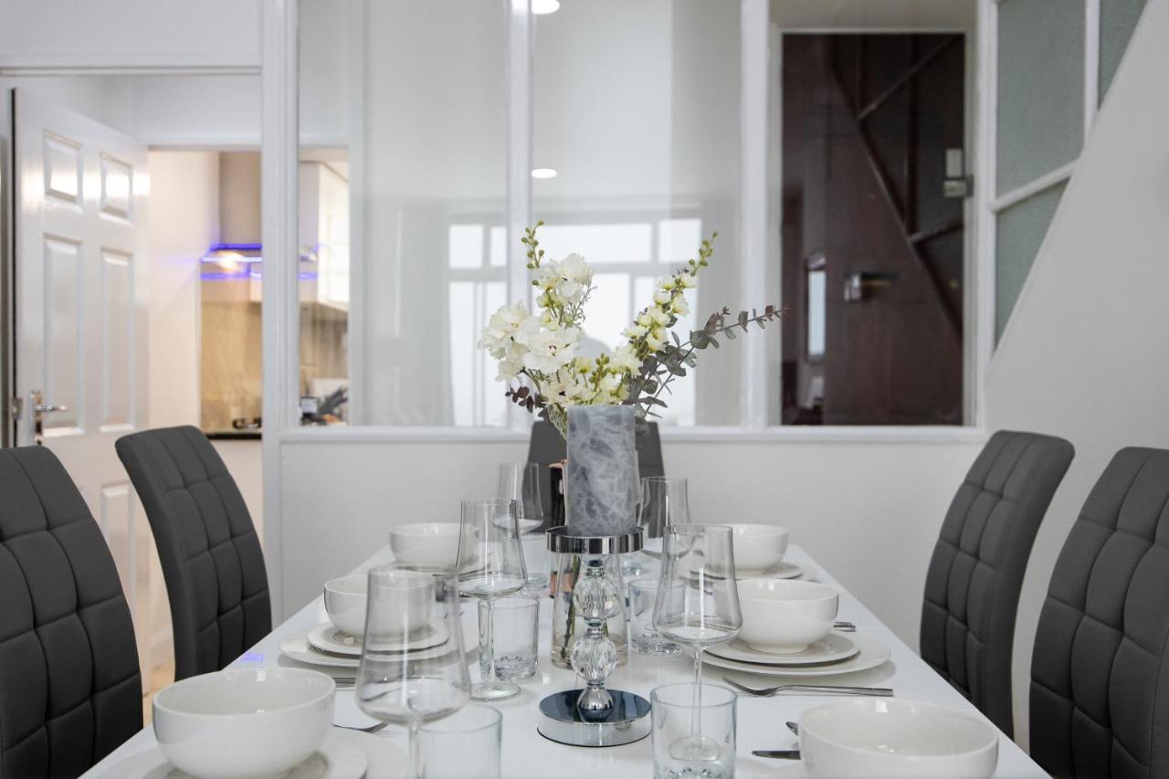 Spacious 4 Bedroom House Next To Kensington Palace London Exterior photo