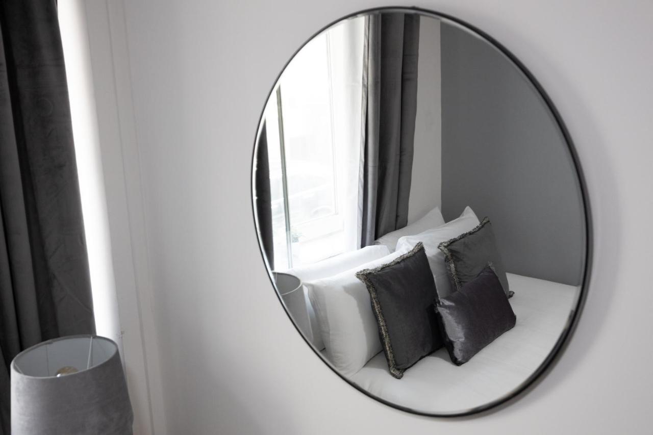 Spacious 4 Bedroom House Next To Kensington Palace London Exterior photo