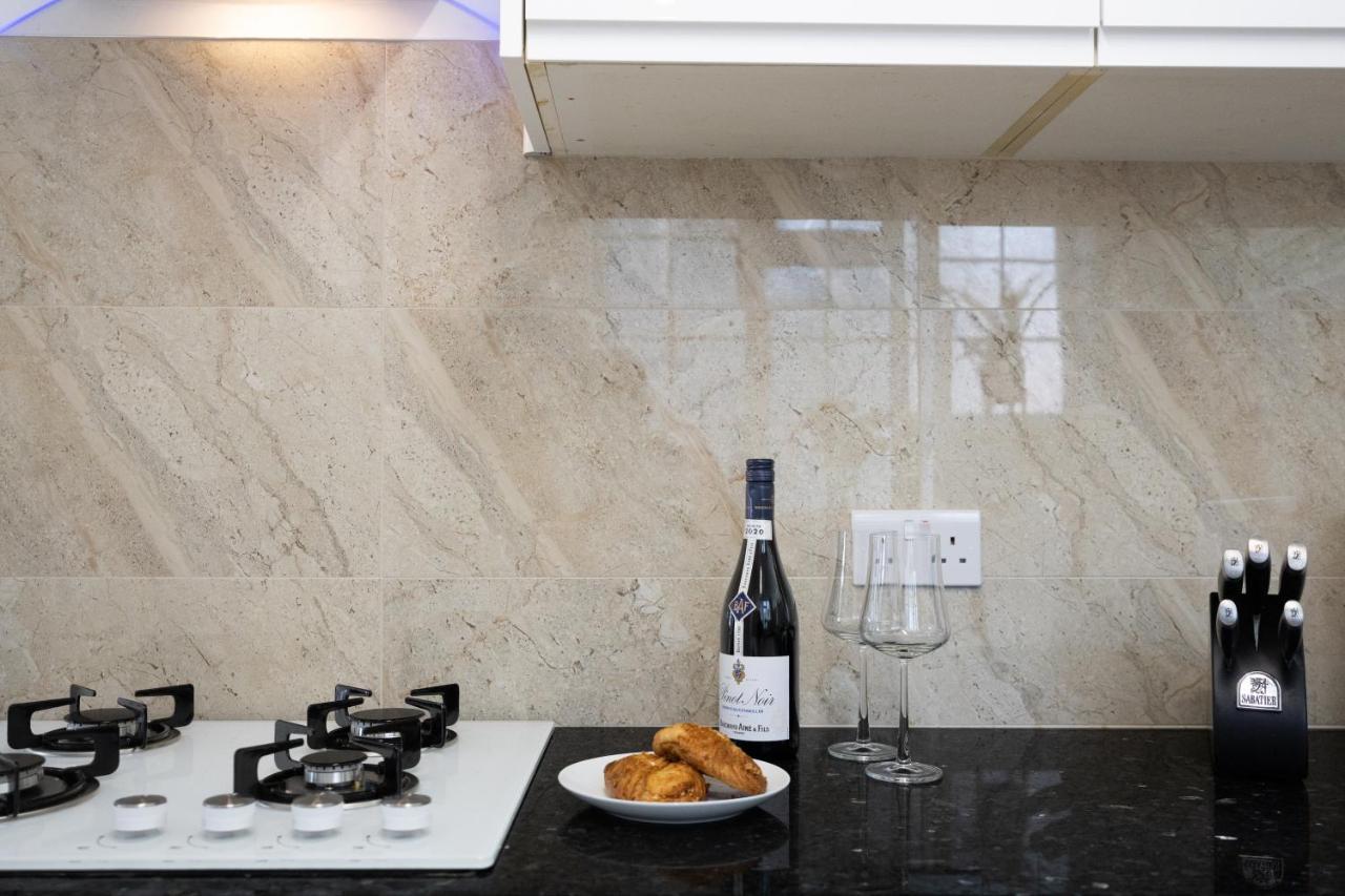 Spacious 4 Bedroom House Next To Kensington Palace London Exterior photo